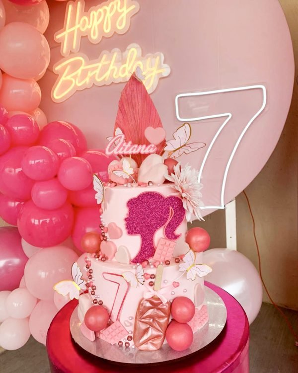 Pastel de barbie de 2 pisos para cumpleaños infantil - Lupita bustos